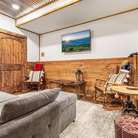 Cherry Log Summit Cabin By Bk Stays - Family Friendly - Playground - Game Room - Jacuzzi - Amazing Mountain Views Экстерьер фото